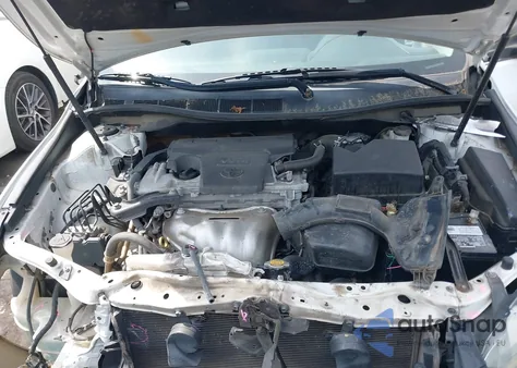 2015 Toyota Camry Se z USA, uszkodzony, nr VIN 4T1BF1FK2FU976848